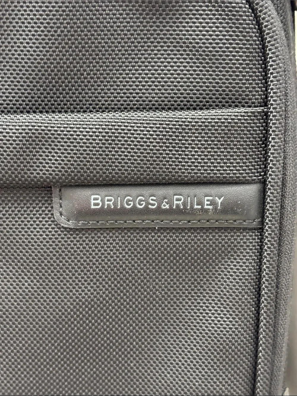 Briggs & Riley euc professional